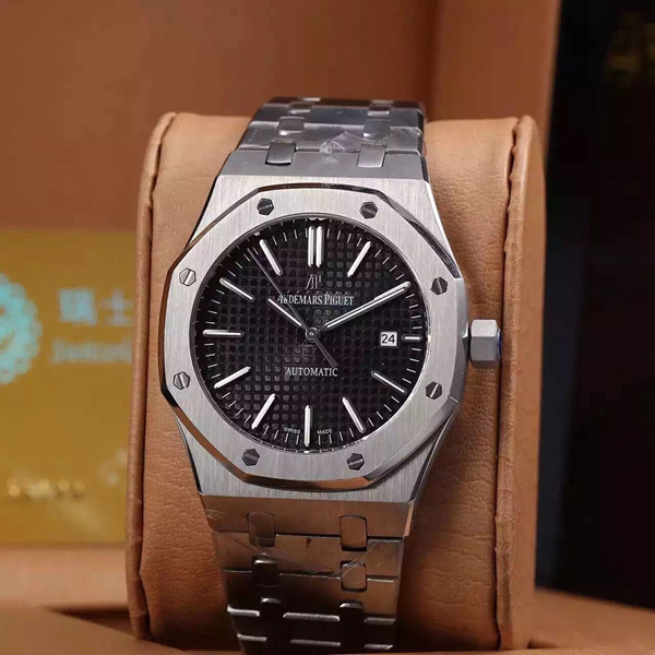 オーデマピゲ時計正面デザイン